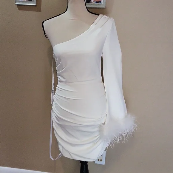 Club L London Mini Dress - Picture 4 of 16